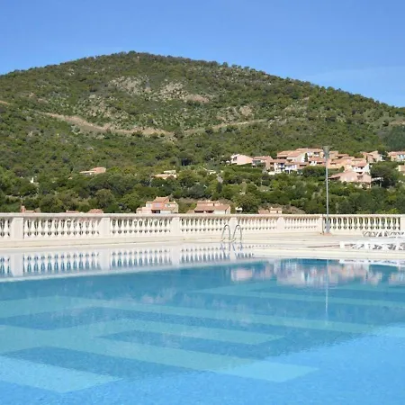 Climatise 2 Pieces Avec Piscine Et Parking Securise - Fr-1-226-524 * Roquebrune-sur Argens